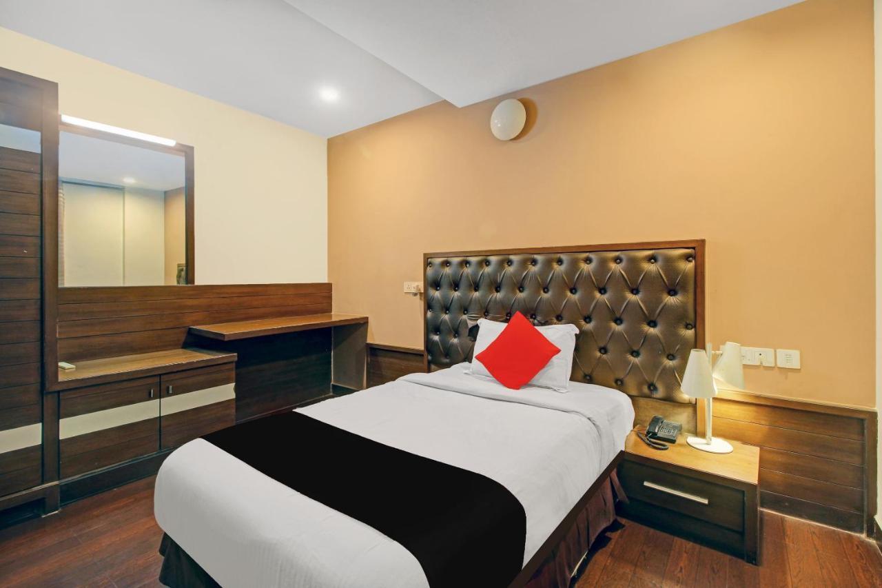 Collection O 82357 Hotel Surabhi Pride Trimulgherry المظهر الخارجي الصورة
